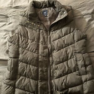 GAP Women's Gray Quilted Vest
